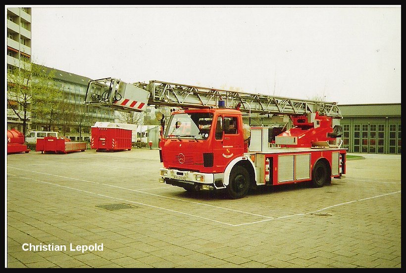 Metz DLK 23/12 Mercedes Benz 1422 Sqa6gzde